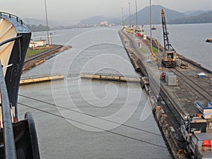 Panama canal loggate