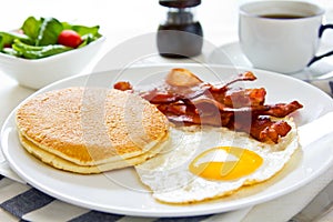 Pancake with Bacon and fried egg