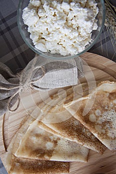 Pancakes with berries and cottage cheese