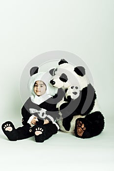 Panda love3 photo