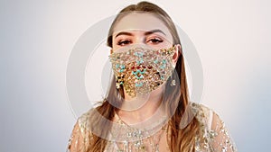 Pandemic fashion diy accessory woman chain mask