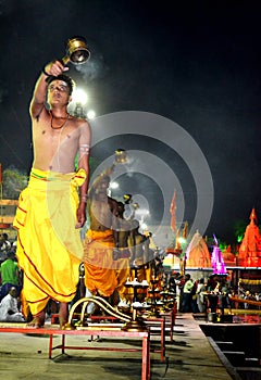 Pandits performing dhup aarti of river kshipra at the simhasth maha kumbh mela 2016, Ujjain India