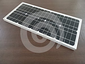 Panel surya dengan teknologi polycristaline 20wp
