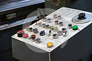 Panel for switching the cutting modes of the grinding machine