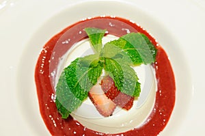 Panna Cotta Berry Sauce, Italy sweetmeat