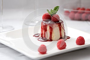 Panna cotta dessert