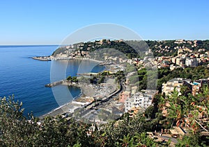 Panorama di Arenzano and the homonymous gulf heading west towards Cogoleto.