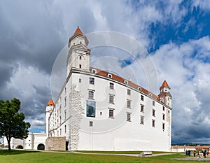 Bratislavský hrad V