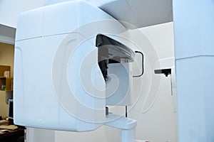 Panoramic computer tomograph with cephalostat