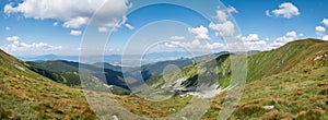 Panoramatický výhľad na Liptov, Vysoké Tatry, Liptovskú Maru na Slovensku z pohoria Nízke Tatry