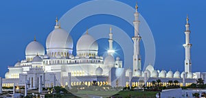 Panoramic view of Abu Dhabi Sheikh Zayed Mosque by night