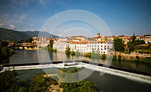 Panorámico de la ciudad de madera puente 