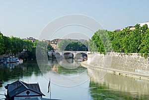 A panoramic view of Rome with the Tiber river and its bridges 004