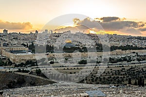 Panoramic view of the Temple Mount, Dome of the Rock and Al Aqsa Mosque from the Mount of Olives in Jerusalem