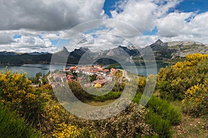 Panoramic view of the town of RiaÃÂ±o, Leon, Spain