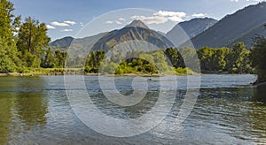 Panoramic views of the muntains in the background of Wenatchee R