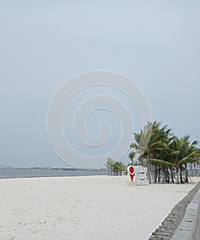 Pantai pasir putih lokasi jakarta