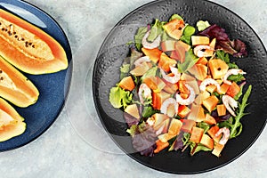Papaya salad with shrimps