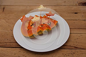 Papaya.Sliced fresh papaya