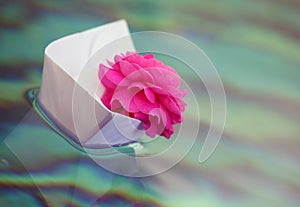 Paper boat pink rose water