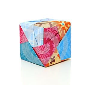 A paper cake box concept