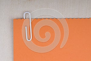 Paper clip and blank note
