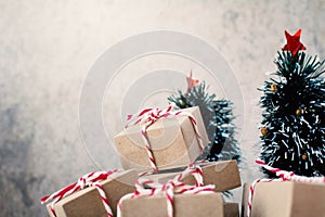 Paper gift box with pine tree accessory