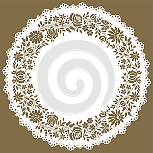 Paper lace edged circle doily