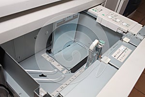 Paper source tray of the color printer