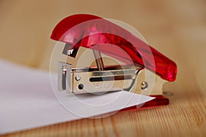 Paper stapler
