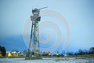 Parachute jump training tower