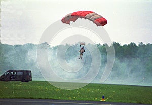 Parachute jump by veterans