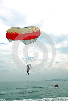 PARACHUTE and ocean