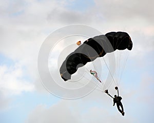 Parachuter