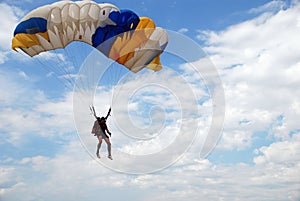 Parachutist photo