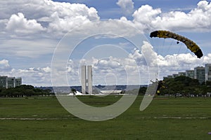 Parachutists landing on the Esplanada dos MinistÃ©rios in Brasilia