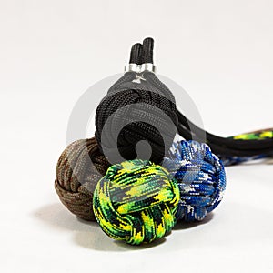 Paracord balls 02