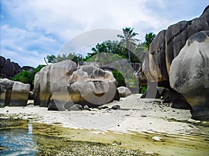 Paradise - Beach - Seychelles - La Digue - Rockformation - Anse Source dÂ´Argent