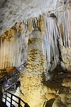 Paradise cave at Phong Nha-Ke Bang