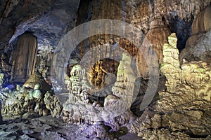 Paradise Cave Thien Duong Cave, Vietnam. Stolctites and stologmites in a paradise cave at Phong Nha-Ke Bang National