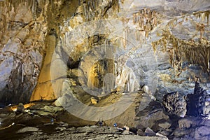 Paradise caves, Vietnam