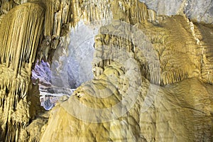 Paradise caves, Vietnam