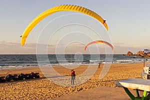 Paragliding in legzira, preparation for start