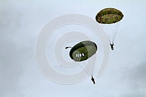 Paratrooper airshow