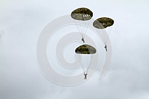 Paratrooper airshow