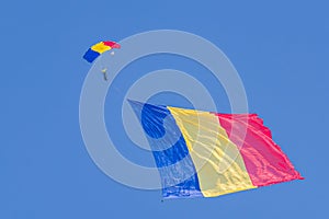 Paratroopers with romanian tricolor parachute