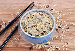 Parboiled and wild rice in blue bowl