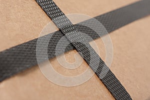 Parcel with strapping