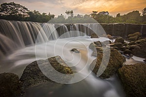 Parigi, the little niagara waterfall