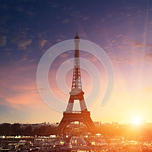 Paris cityscape at sunset - Eiffel tower